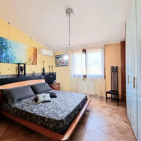 Lovely House With Garden Holiday home